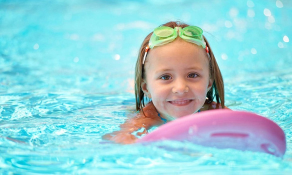 Cours de natation à caluire chez aquavia pour enfants